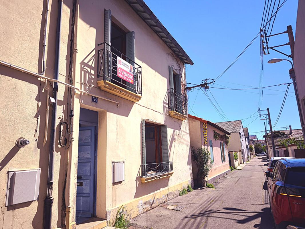 AVIGNON AVIGNON EXTRA MUROS : MAISON DE VILLE AVEC COUR 6