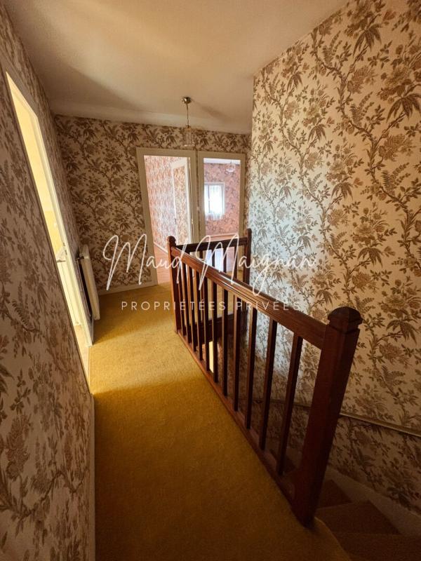 SEGRE Charmante maison individuelle à rénover , quartier prisé 15