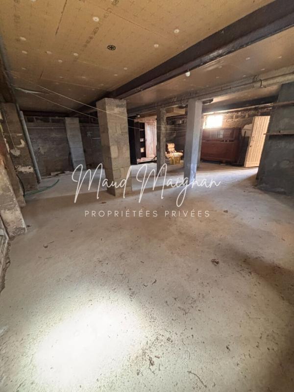 SEGRE Charmante maison individuelle à rénover , quartier prisé 17