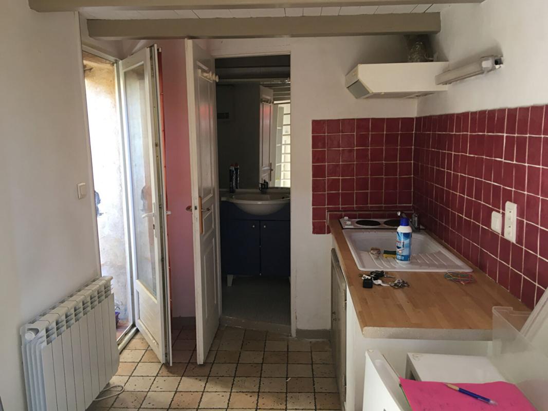 ESTEZARGUES Maison Estezargues 2 pièce(s) 18 m2 66000 2