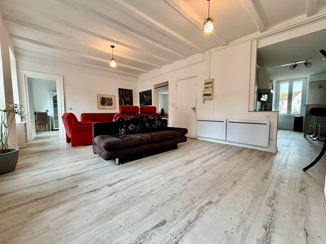 BEAUCOURT APPARTEMENT RÉNOVÉ 90 m²- CENTRE BEAUCOURT 1