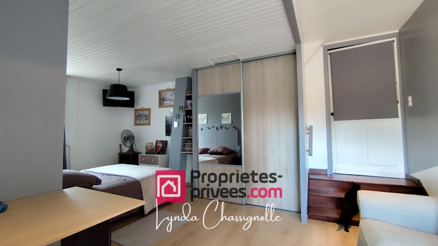 VOUGY Maison à Vougy - 185m² - 5 chambres - Entièrement rénovée 12