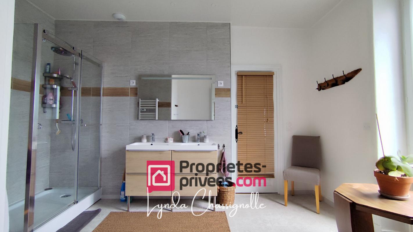 VOUGY Maison à Vougy - 185m² - 5 chambres - Entièrement rénovée 8