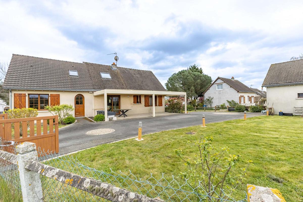 SAINT-LOUP Maison Saint Loup 122 m2 1