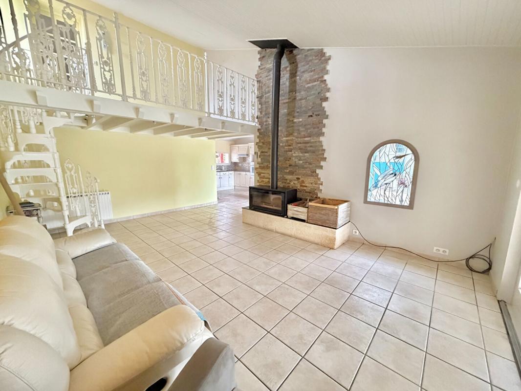 CAHORS Pradines (46090), maison 5 chambres 210 m2 sur 5000 m² de terrain avec piscine 8