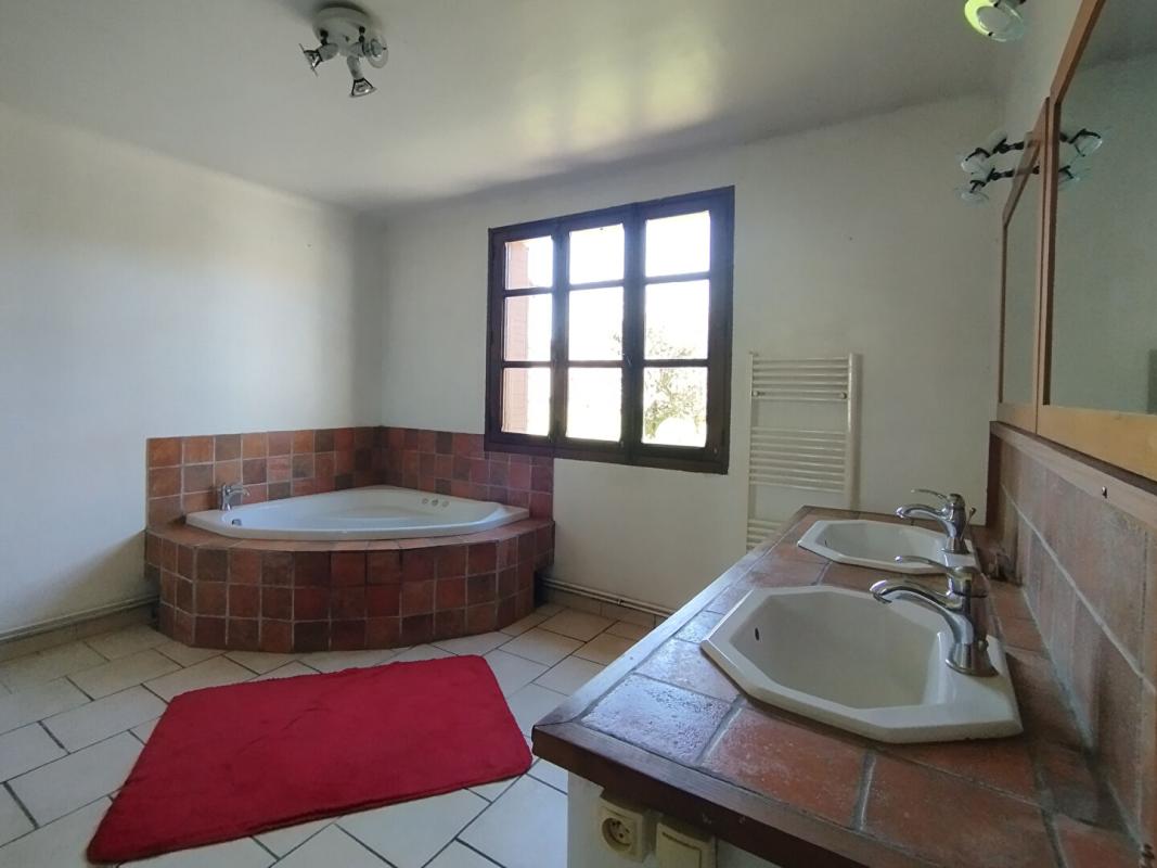 SAINT-MARS-LA-JAILLE Longère (250m²), dépendances et  hangars (1 500m²), Maumusson ( 44540) 7