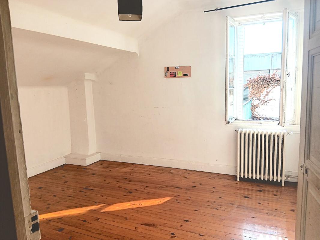 CAHORS Maison Cahors centre ville 150 m² sur parcelle de 600 m² 11