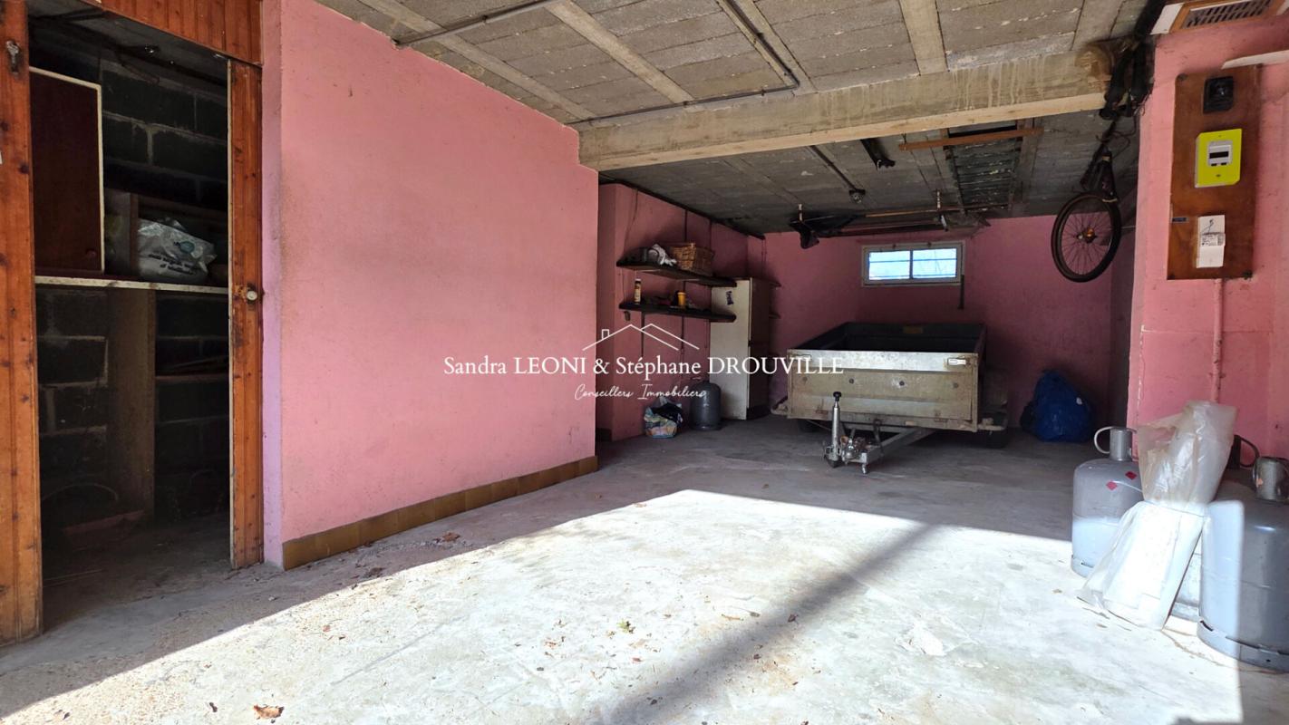 JOUY JOUY MAISON  de 115 m², 4 CHAMBRES 12