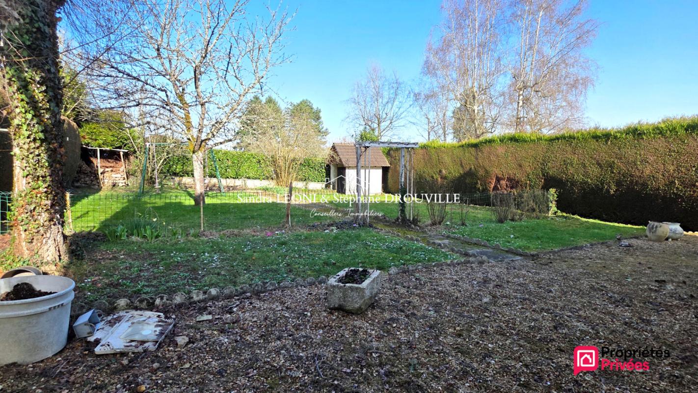 JOUY JOUY MAISON  de 115 m², 4 CHAMBRES 13