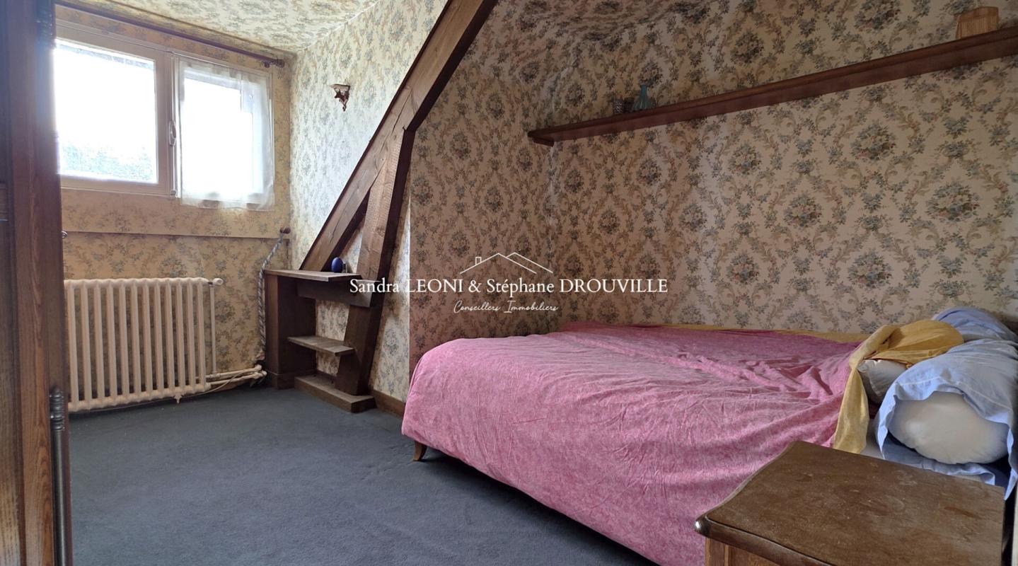 JOUY JOUY MAISON  de 115 m², 4 CHAMBRES 8