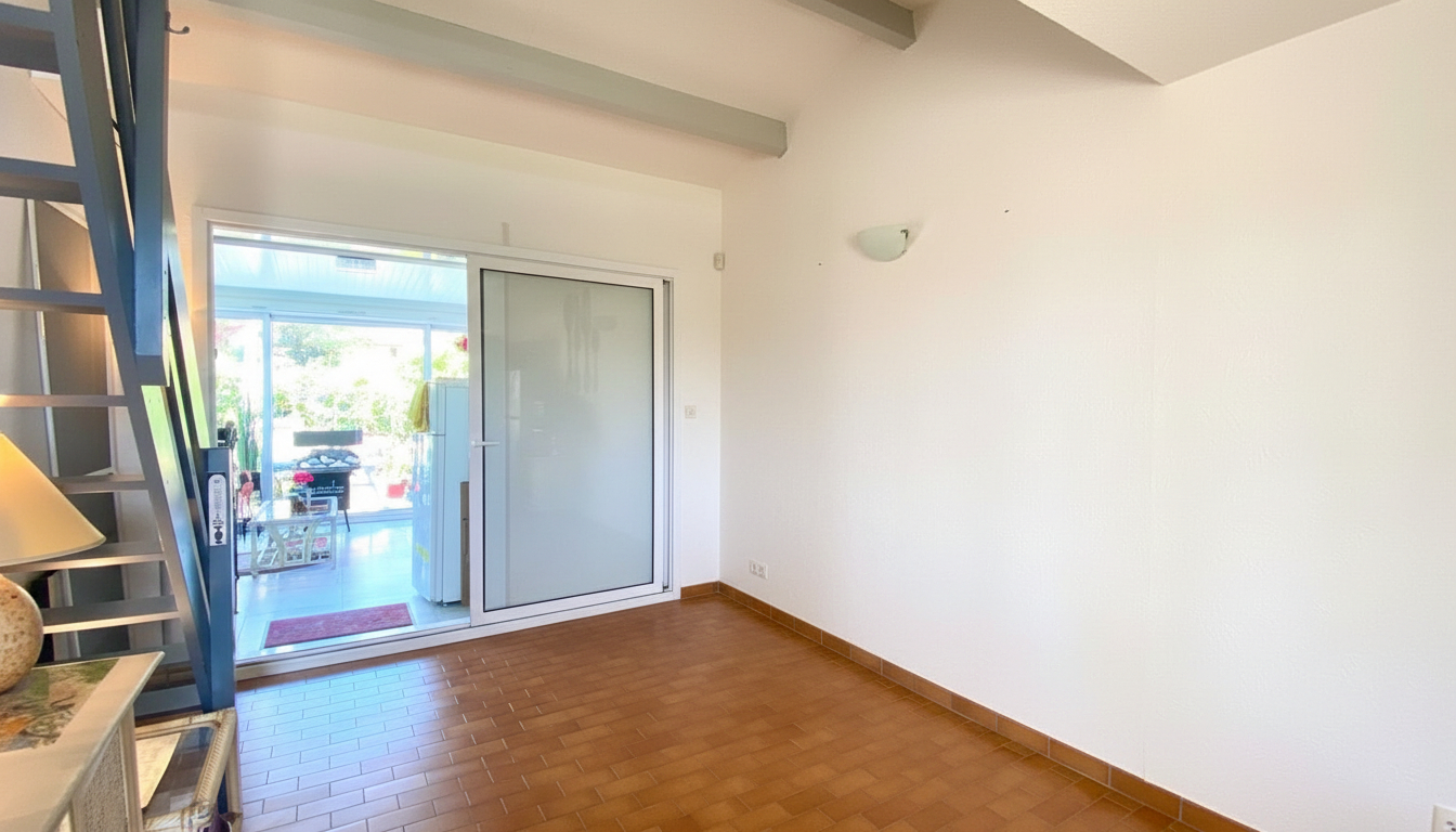 SAINT-CYPRIEN Charmante Maison en Copropriété avec Jardin 10