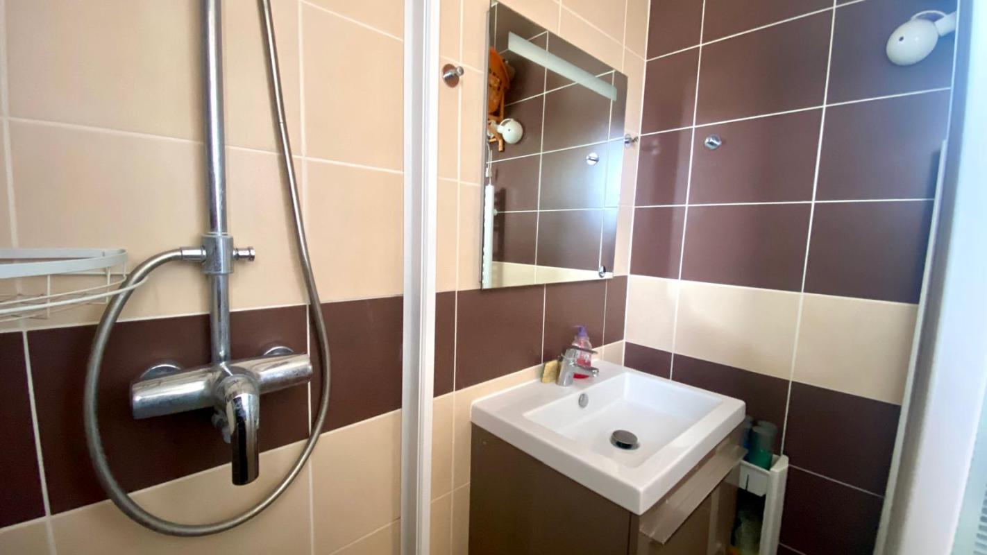 SAINT-CYPRIEN Charmante Maison en Copropriété avec Jardin 9