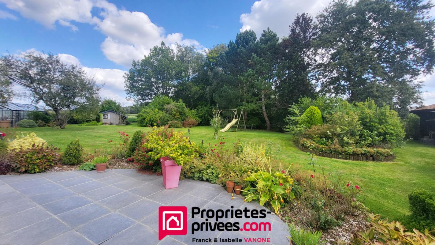 LAMBERSART Exceptionnel corps de ferme au carré -  Verlinghem - 249 m² 5