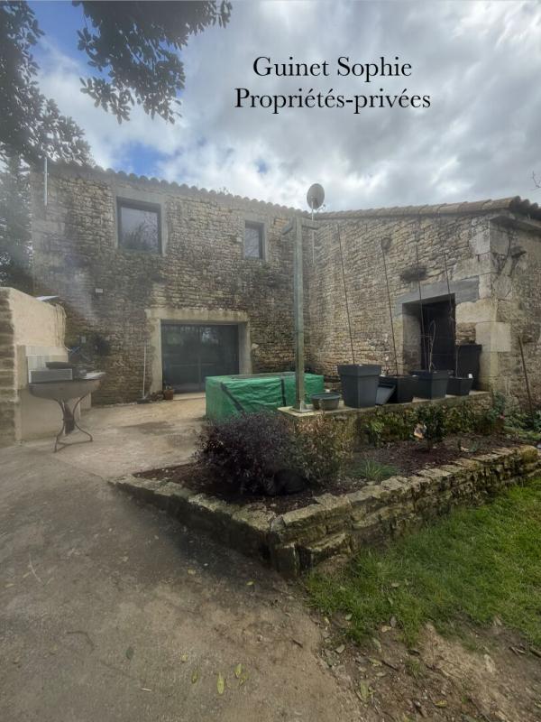 SAINTE-HERMINE Maison Sainte Hermine 7 pièce(s) 185.6 m2 2