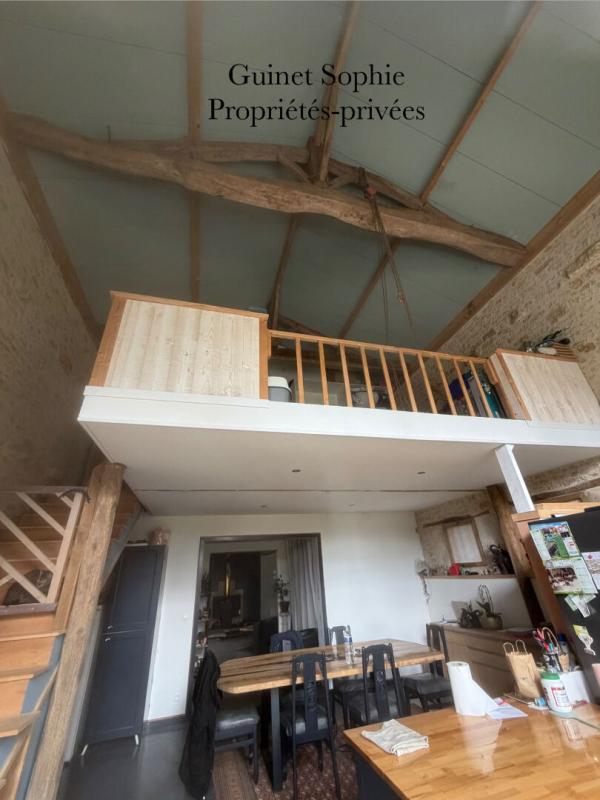 SAINTE-HERMINE Maison Sainte Hermine 14 pièce(s) 332.6 m2 10