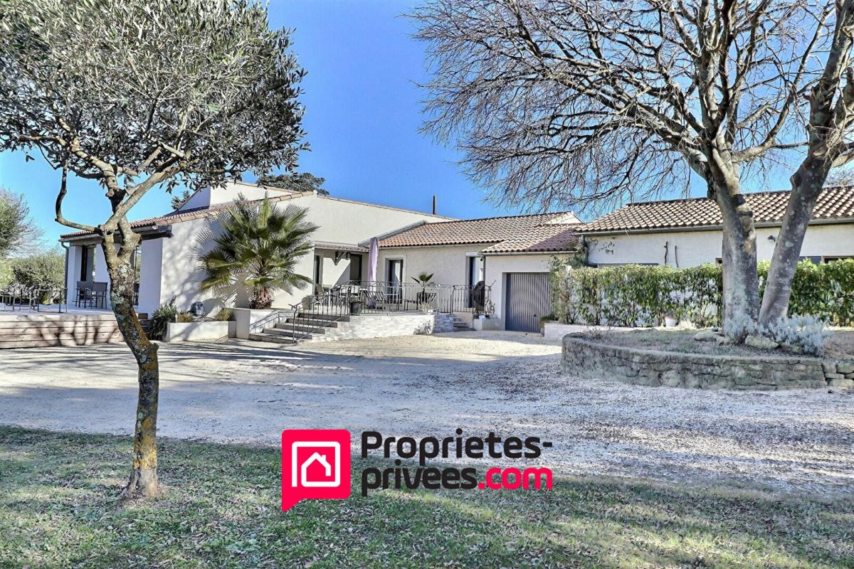 UZES Proche Uzès, Propriété  en campagne 1