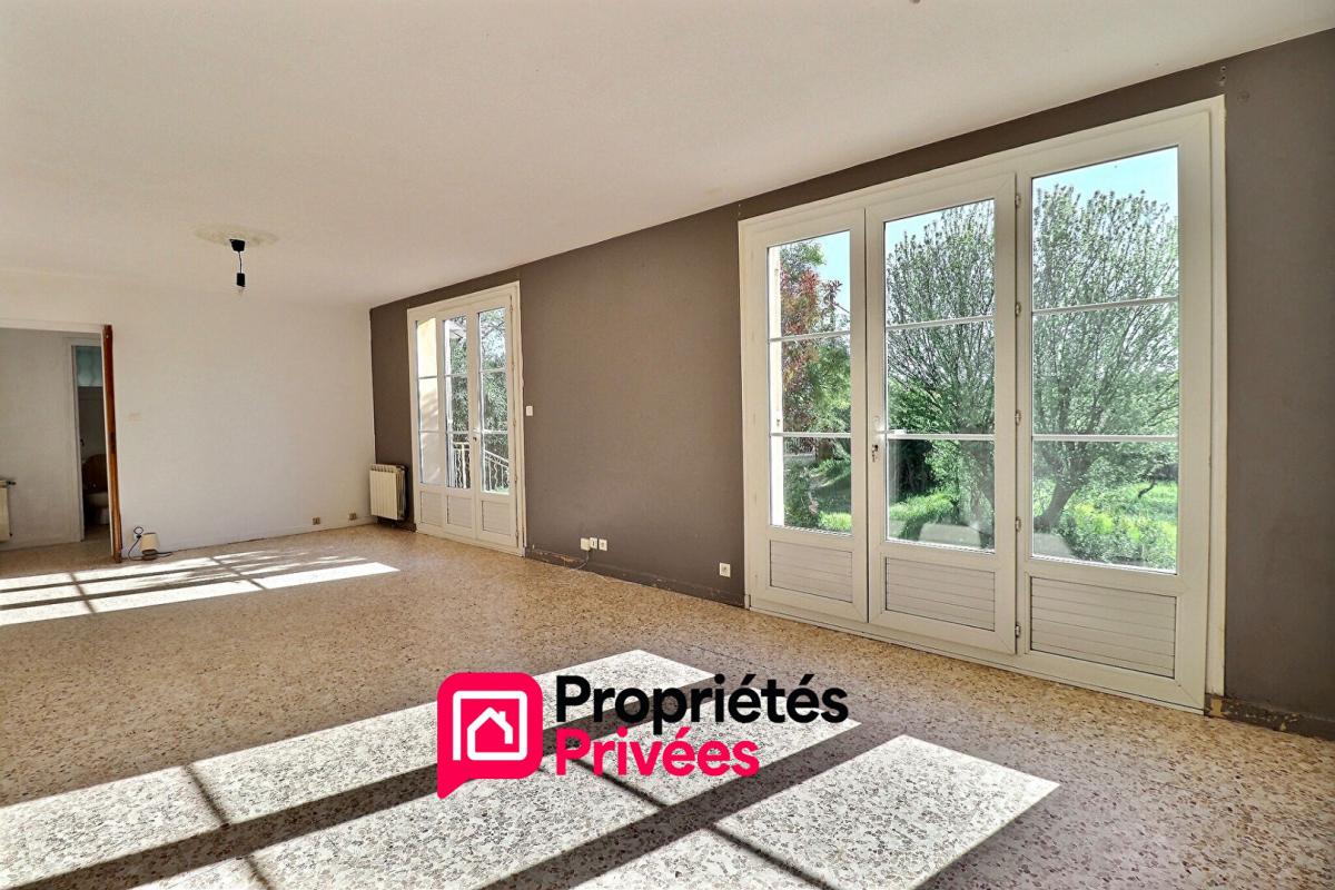 UZES Uzès, direction Nimes, Villa indépendante 5