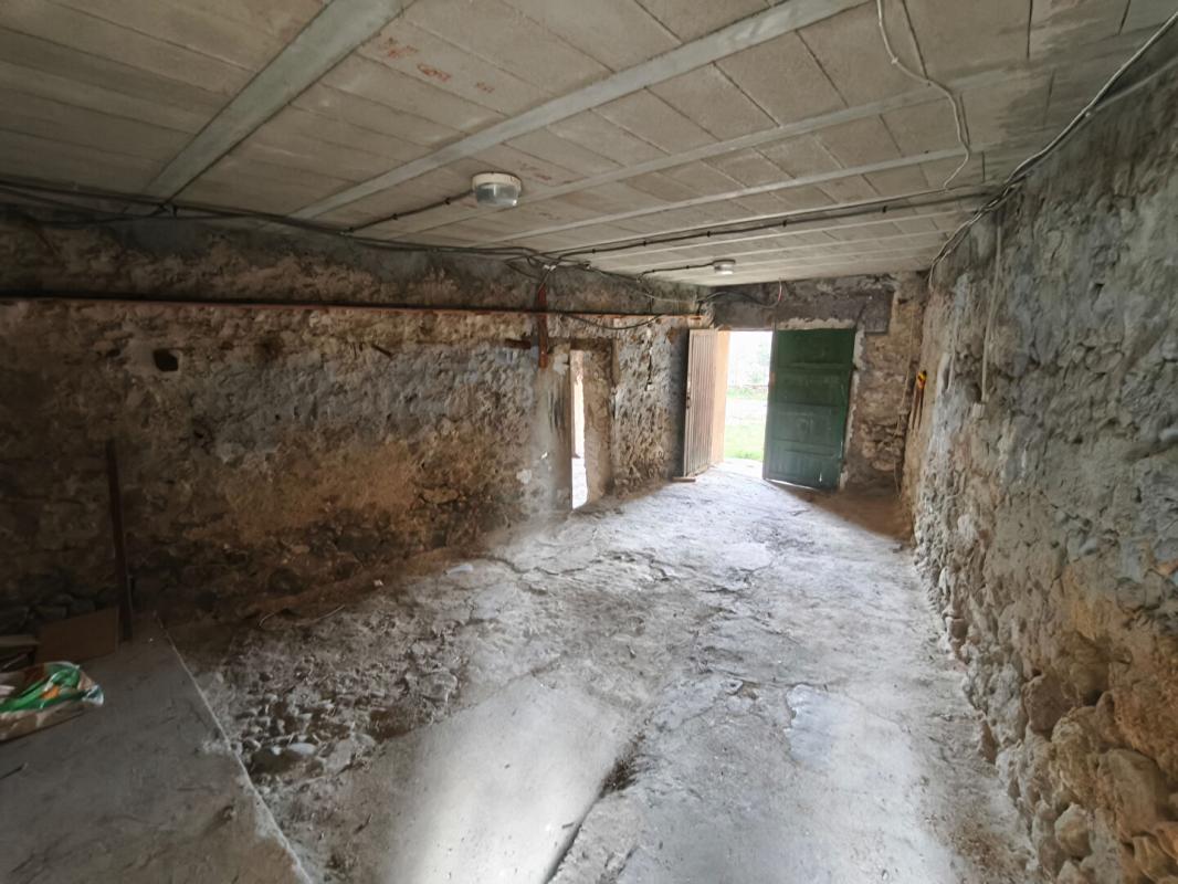 LANSAC Lansac Maison 2 appartements (T6+T4) 16