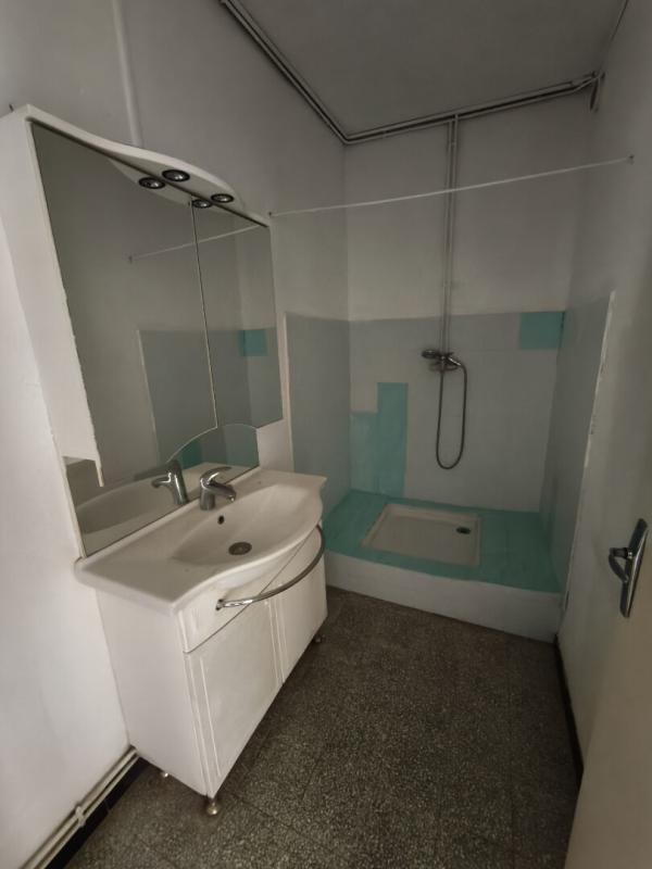 LANSAC Lansac Maison 2 appartements (T6+T4) 5