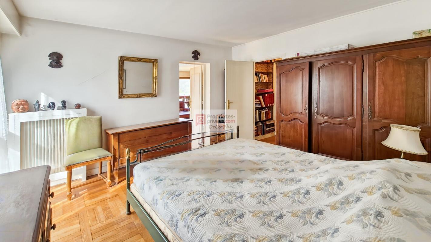 VIROFLAY Appartement  2 balcons 150 m2  calme  5 pièces  Viroflay 13