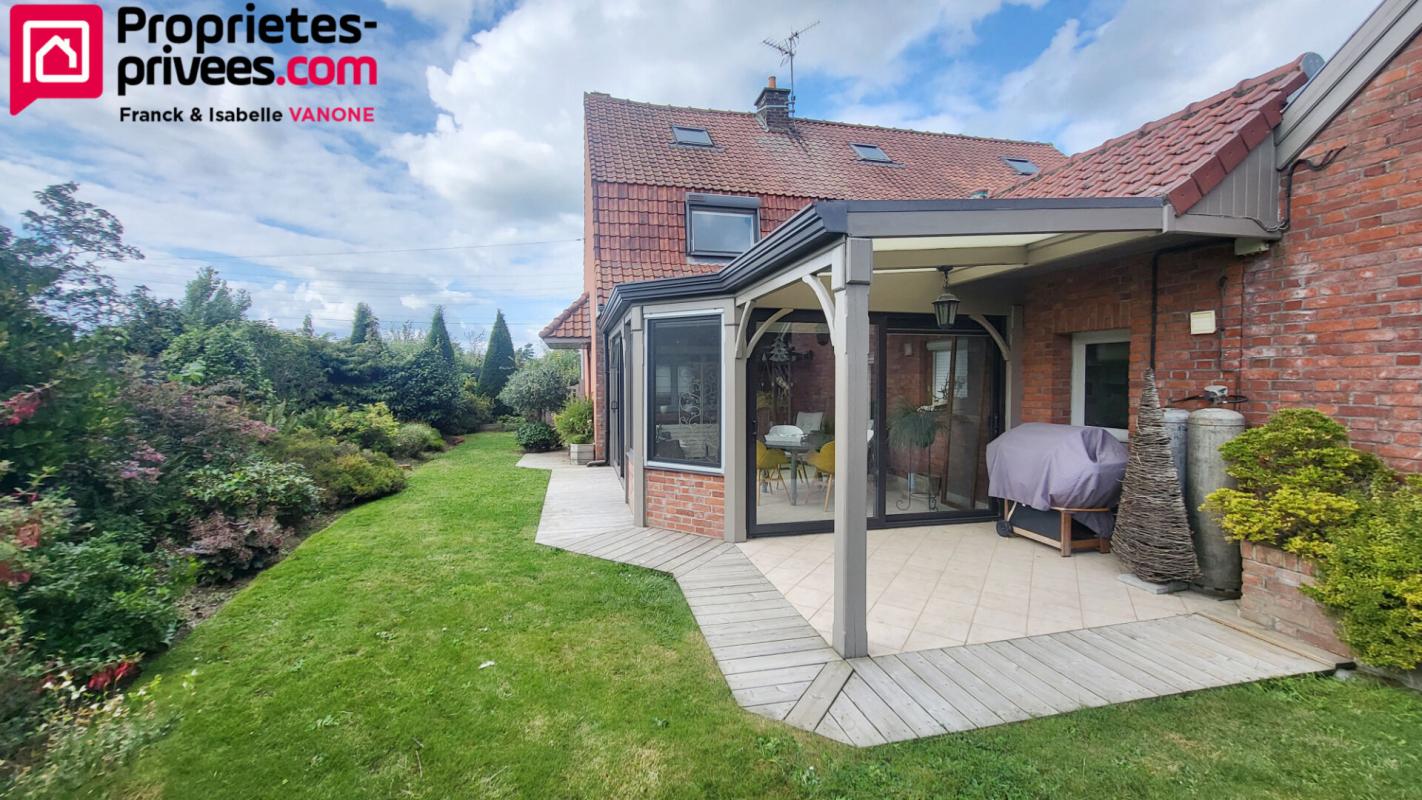 LAMBERSART Exceptionnel corps de ferme au carré -  Verlinghem - 249 m² 3