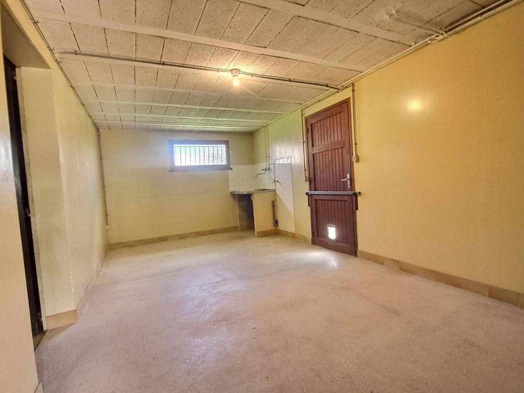 LES ABRETS EN DAUPHINé Maison avec vue dégagée sur les montagnes-Terrain 1737 m2- Fort potentiel 9