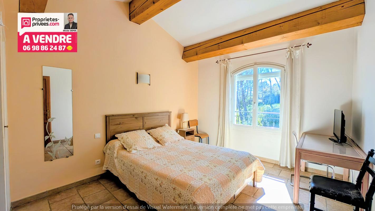 FAYENCE BELLE VILLA RECENTE de 215 m² Hab; 160 m² + 2 PIECES 50 m². CALME ET RESIDENTIEL 16