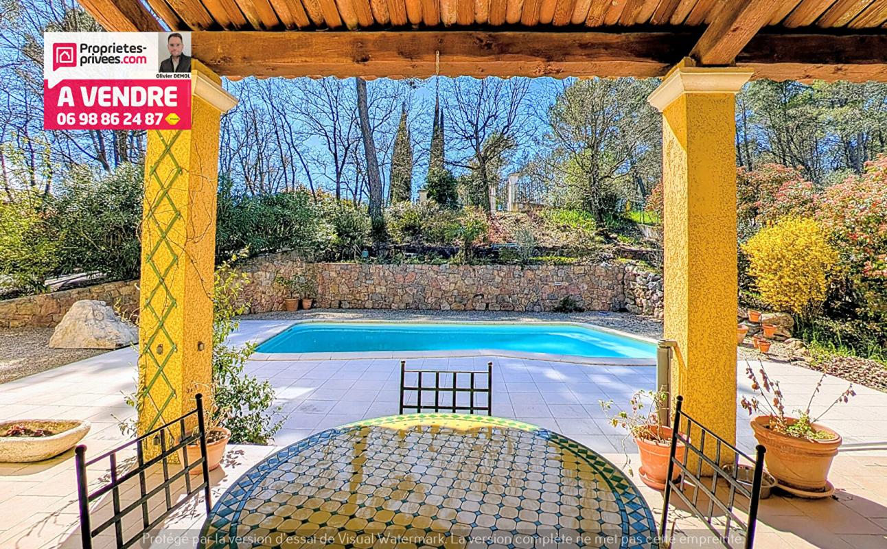 FAYENCE BELLE VILLA RECENTE de 215 m² Hab; 160 m² + 2 PIECES 50 m². CALME ET RESIDENTIEL 18