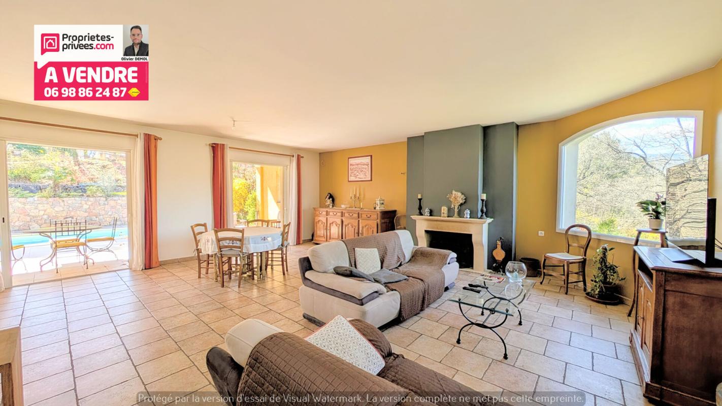 FAYENCE BELLE VILLA RECENTE de 215 m² Hab; 160 m² + 2 PIECES 50 m². CALME ET RESIDENTIEL 8
