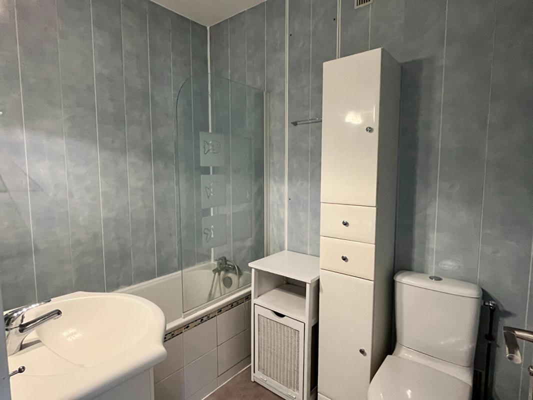 POISSY Appartement de 111m², 3 chambres, balcon, 2 box et une cave 13
