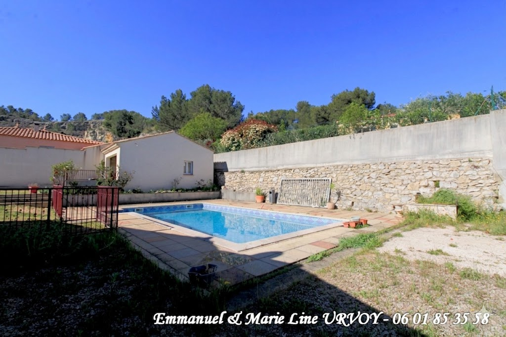 BEAUCAIRE 30300 BEAUCAIRE - Maison 174 m² - idéal familles nombreuses - piscine - jardin - dépendance 36 m² 12
