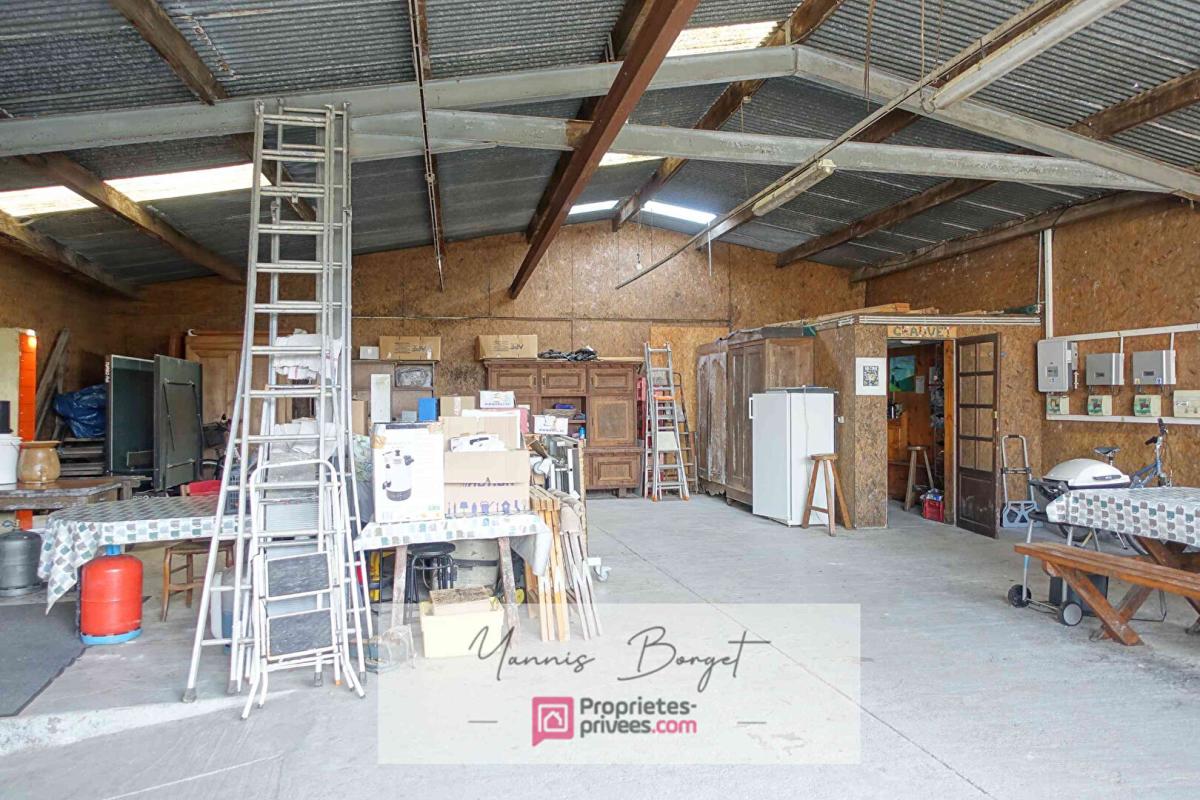 CHAVAGNES-EN-PAILLERS Ensemble immobilier avec double habitation - coeur de bourg de Chavagnes-en-Paillers 16