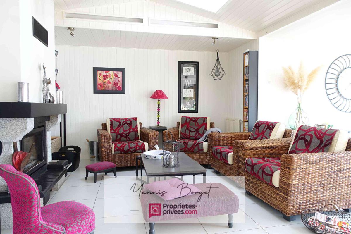 CHAVAGNES-EN-PAILLERS Ensemble immobilier avec double habitation - coeur de bourg de Chavagnes-en-Paillers 5