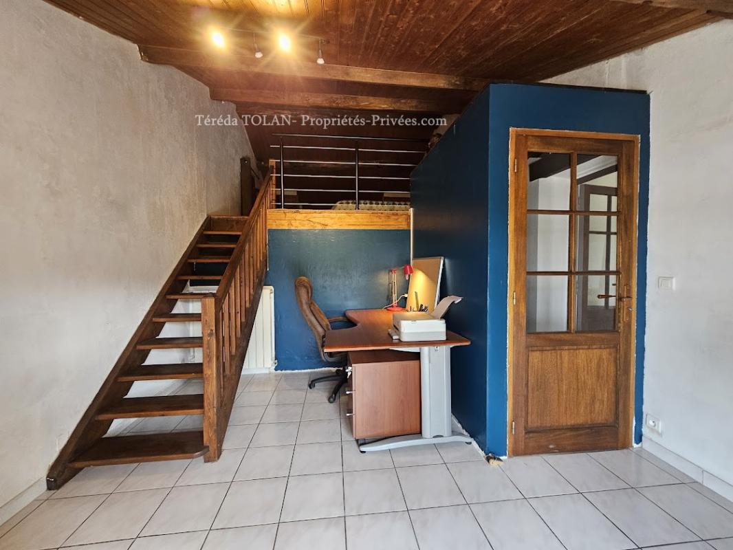 LAYRAC Longère en pierre 5 pièce(s), 3 chambres - 1 bureau- 160 m² - Garages - Piscine -Jardin -Vue 11