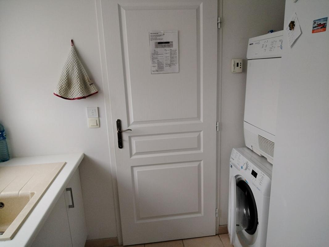 ROYAN Maison à Royan 5 pièces 110 m2 avec jardin et sous sol total 10