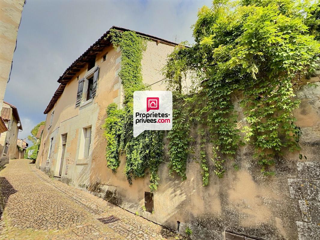 SAINT-AQUILIN Maison T2/3 d'env. 98m² à réhabiliter en plein coeur du bourg de SAINT-AQUILIN (24110) 1