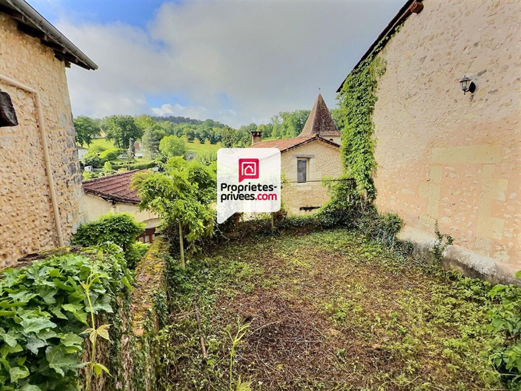 SAINT-AQUILIN Maison T2/3 d'env. 98m² à réhabiliter en plein coeur du bourg de SAINT-AQUILIN (24110) 11