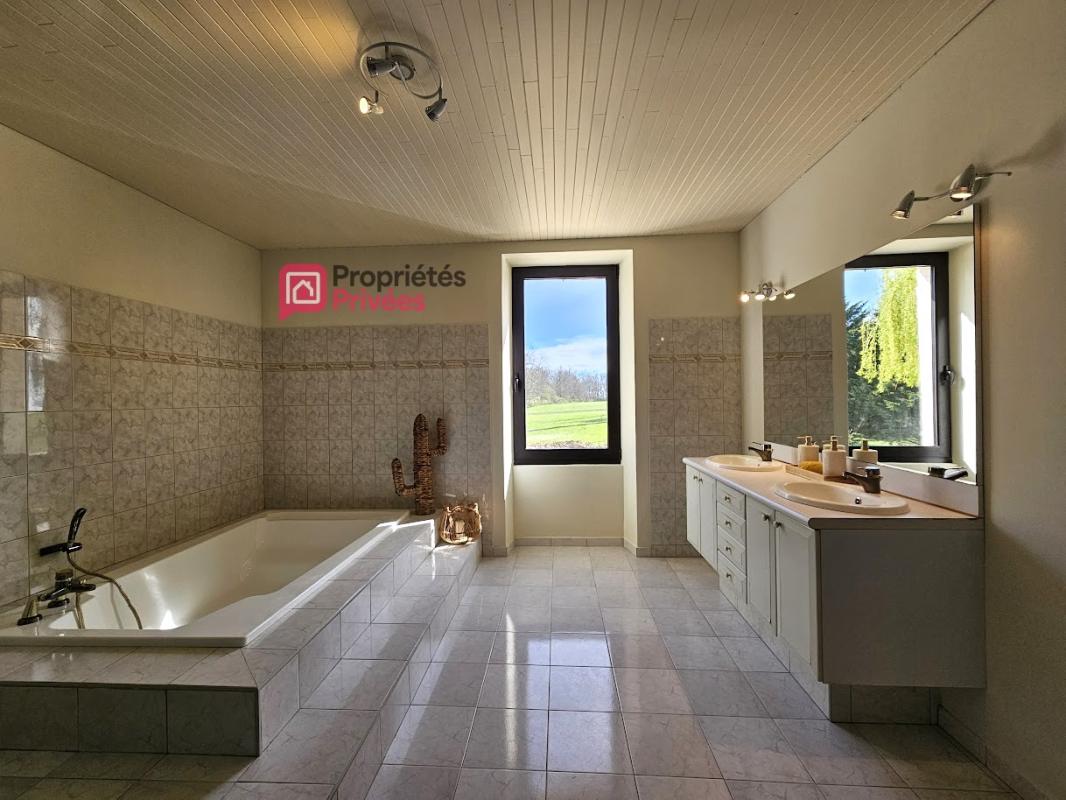 VALENCE Propriété de charme - Maison de maître 245 m², Grange, piscine - 2 ha avec vue dominante 10