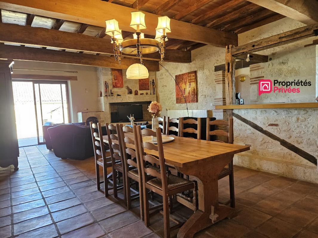 VALENCE Propriété de charme - Maison de maître 245 m², Grange, piscine - 2 ha avec vue dominante 9