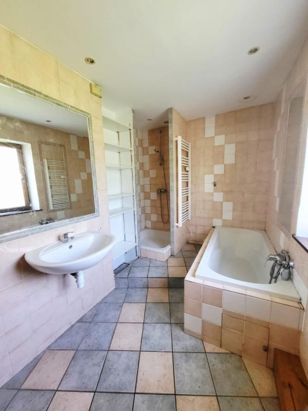 SACLAS Maison en pierre, 6 pièces, jardin et grange 8