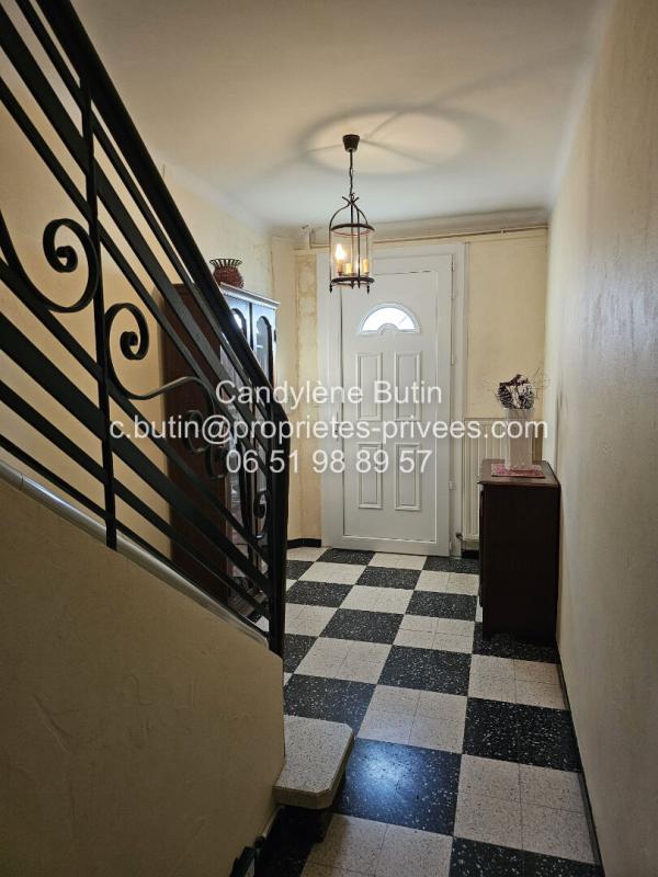 BEZIERS maison de ville avec extérieur et garage 10