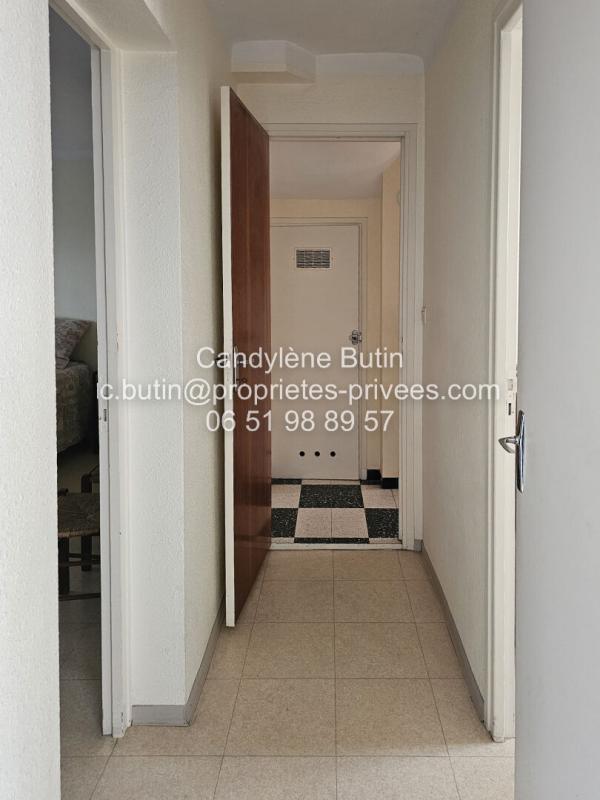 BEZIERS maison de ville avec extérieur et garage 11