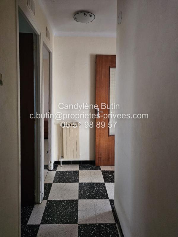 BEZIERS maison de ville avec extérieur et garage 5