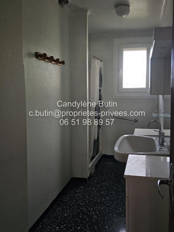 BEZIERS maison de ville avec extérieur et garage 9