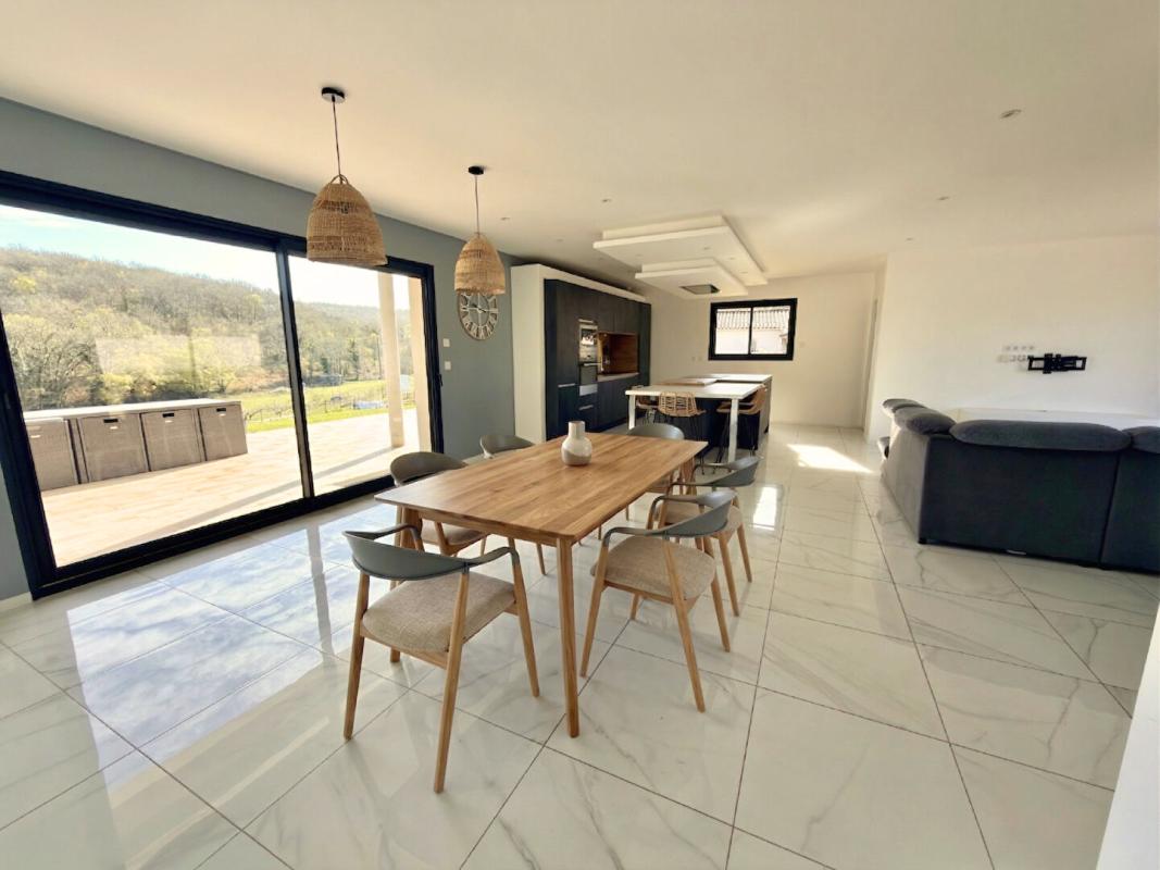 ARCAMBAL Maison 4 pièces récente de plain-pied, proche Cahors 5