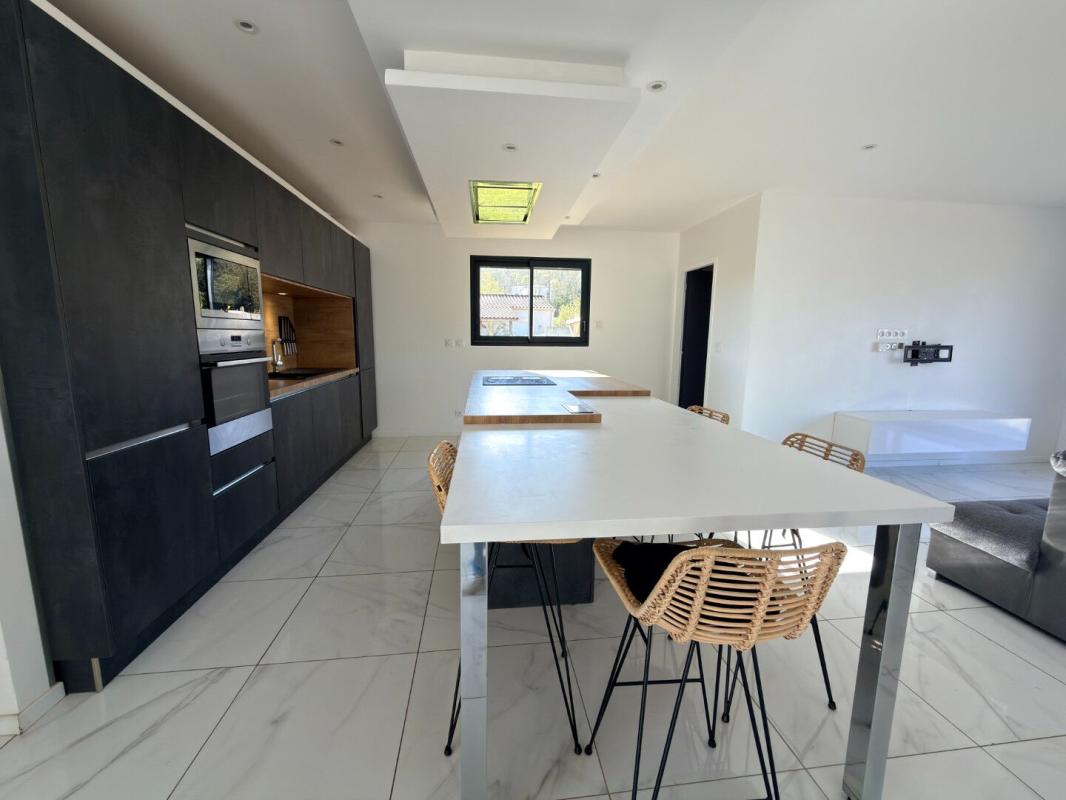 ARCAMBAL Maison 4 pièces récente de plain-pied, proche Cahors 6