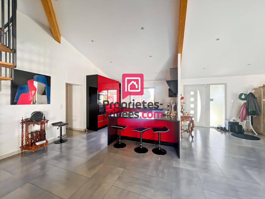 BAZAS Maison de 200m² avec 4 chambres et piscine 10