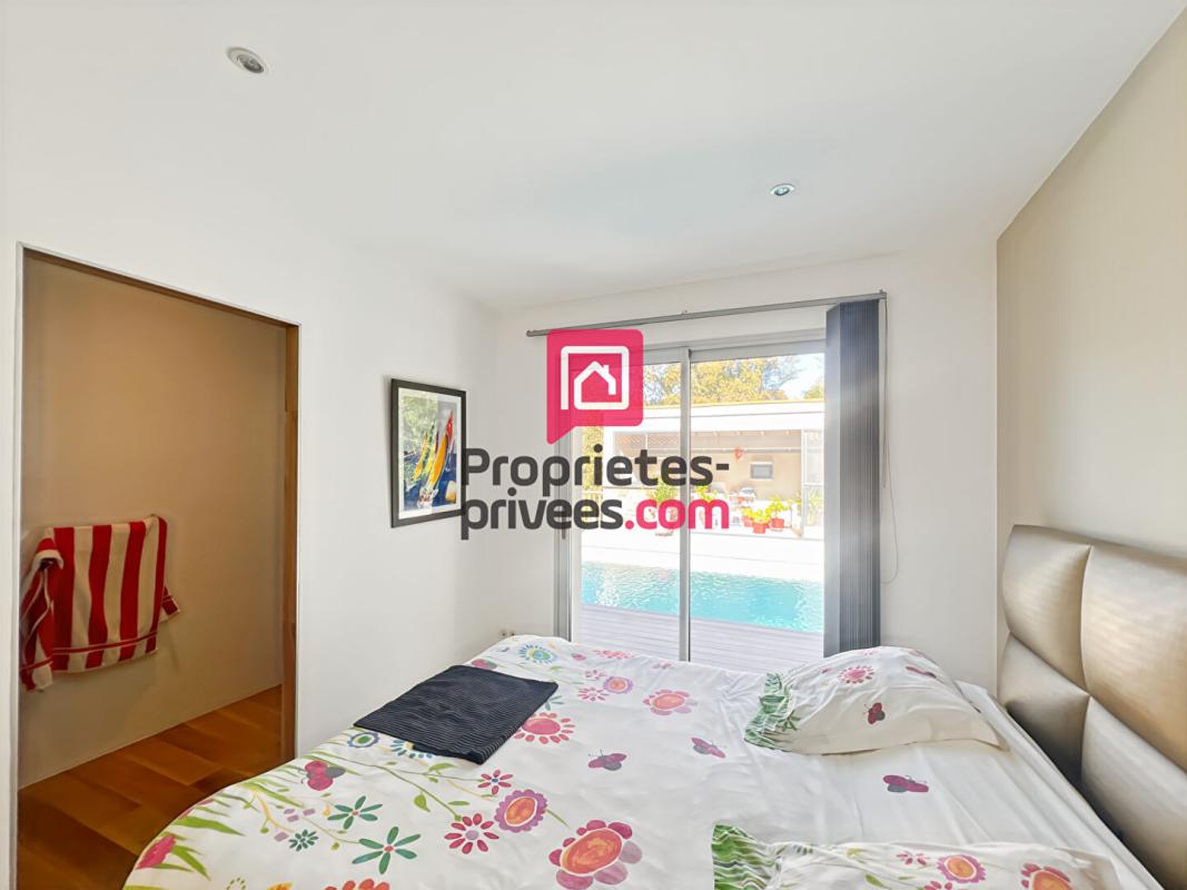 BAZAS Maison de 200m² avec 4 chambres et piscine 14