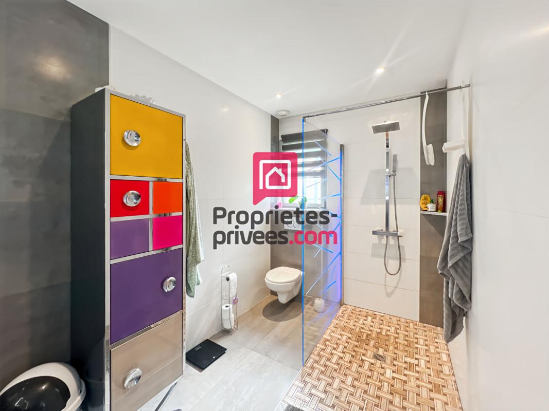 BAZAS Maison de 200m² avec 4 chambres et piscine 16