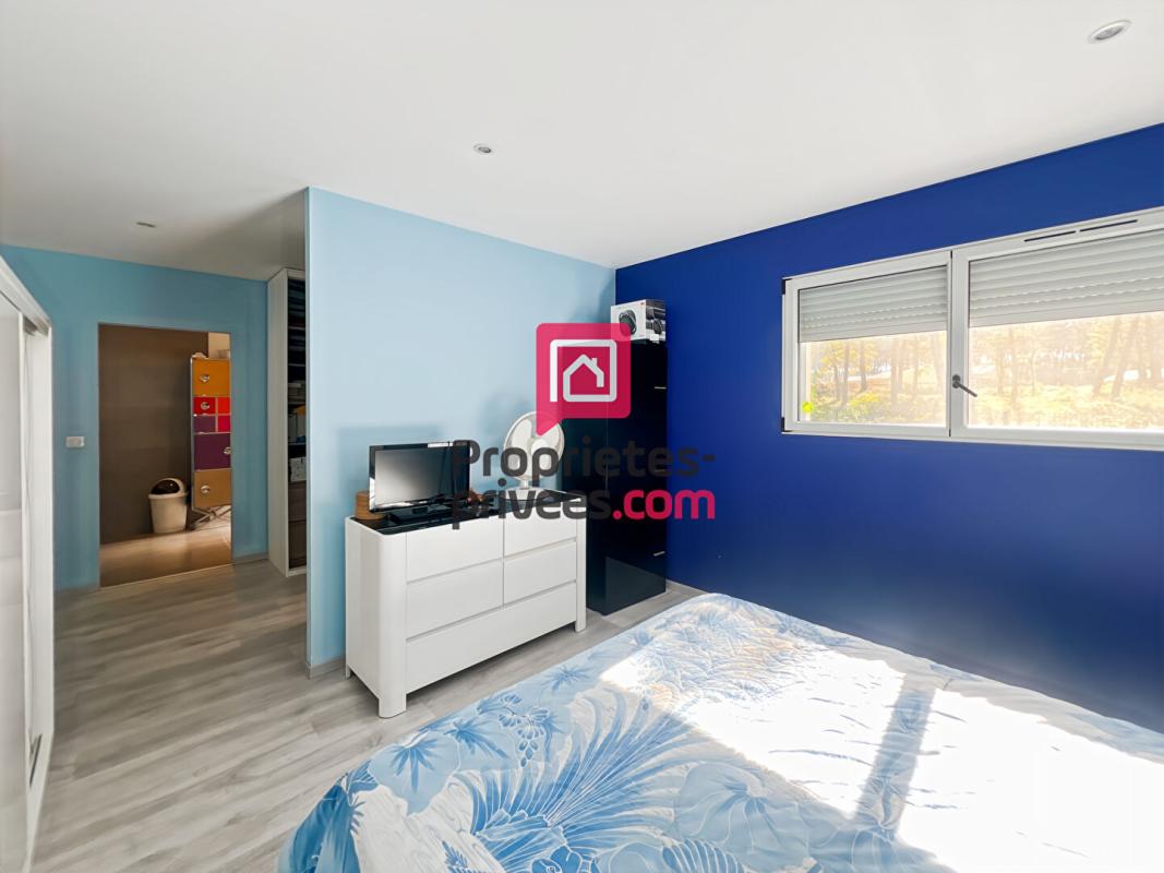 BAZAS Maison de 200m² avec 4 chambres et piscine 18